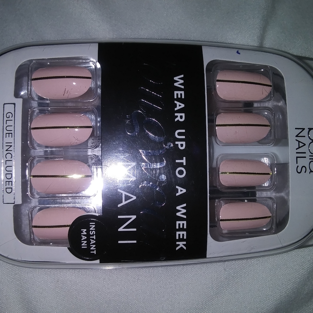 Pretty press on nails - Picture 6 of 6